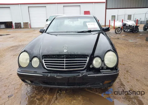 2002 Mercedes-Benz E 320 Special Edition z USA, uszkodzony, nr VIN WDBJF65JX2B469044